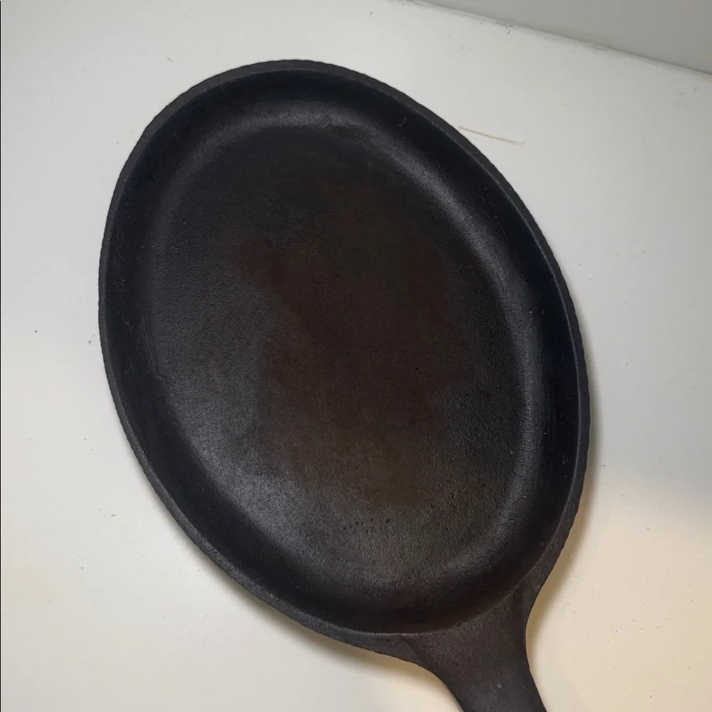 Black Oval Cast Iron Skillet Griddle